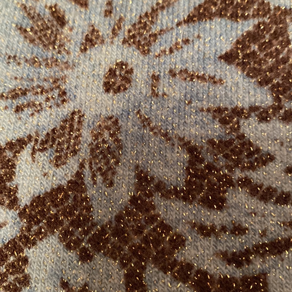 CACHE LIKE NEW SPARKLING SWEATER - Picture 8 of 9